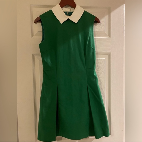 Gucci Dresses & Skirts - Gucci Green Dress with White Collar